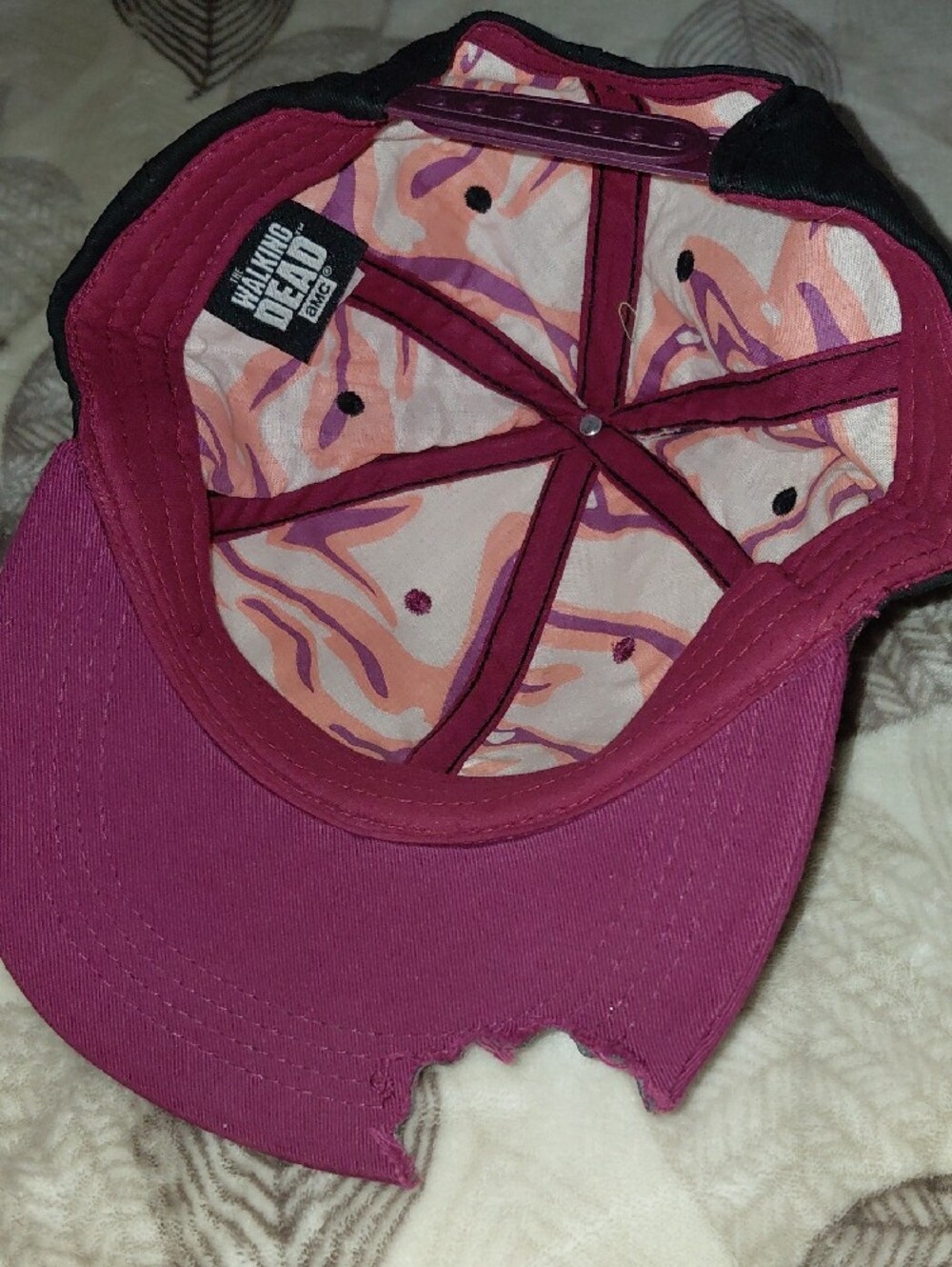 The Walking Dead Maroon and Black Hat- Embroidered Logo - Picture 2 of 4